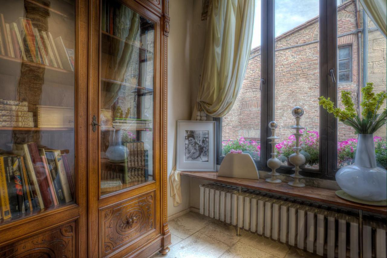 Torre Dei Serviti Siena Exteriér fotografie